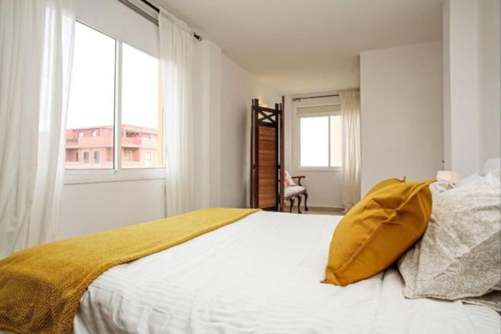 Apartment Cozy Near The Sea With Private Parking